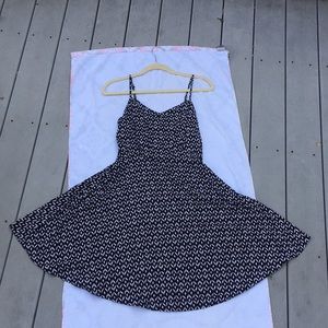 OldNavy B&W adjustable Straps Sz M